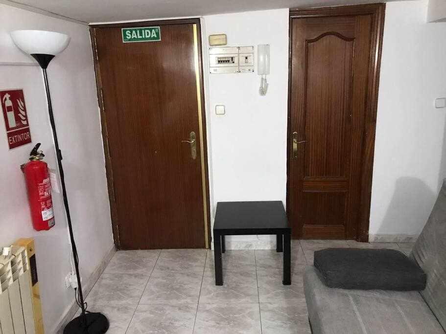 Agradable Apartamento En Zona Malasana Madrid Apartment Exterior foto